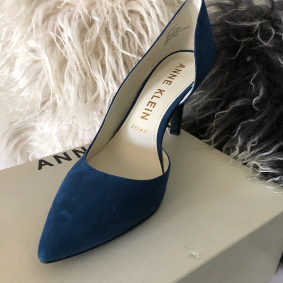 Anne Klein Dressy Pumps - Picture 2 of 2